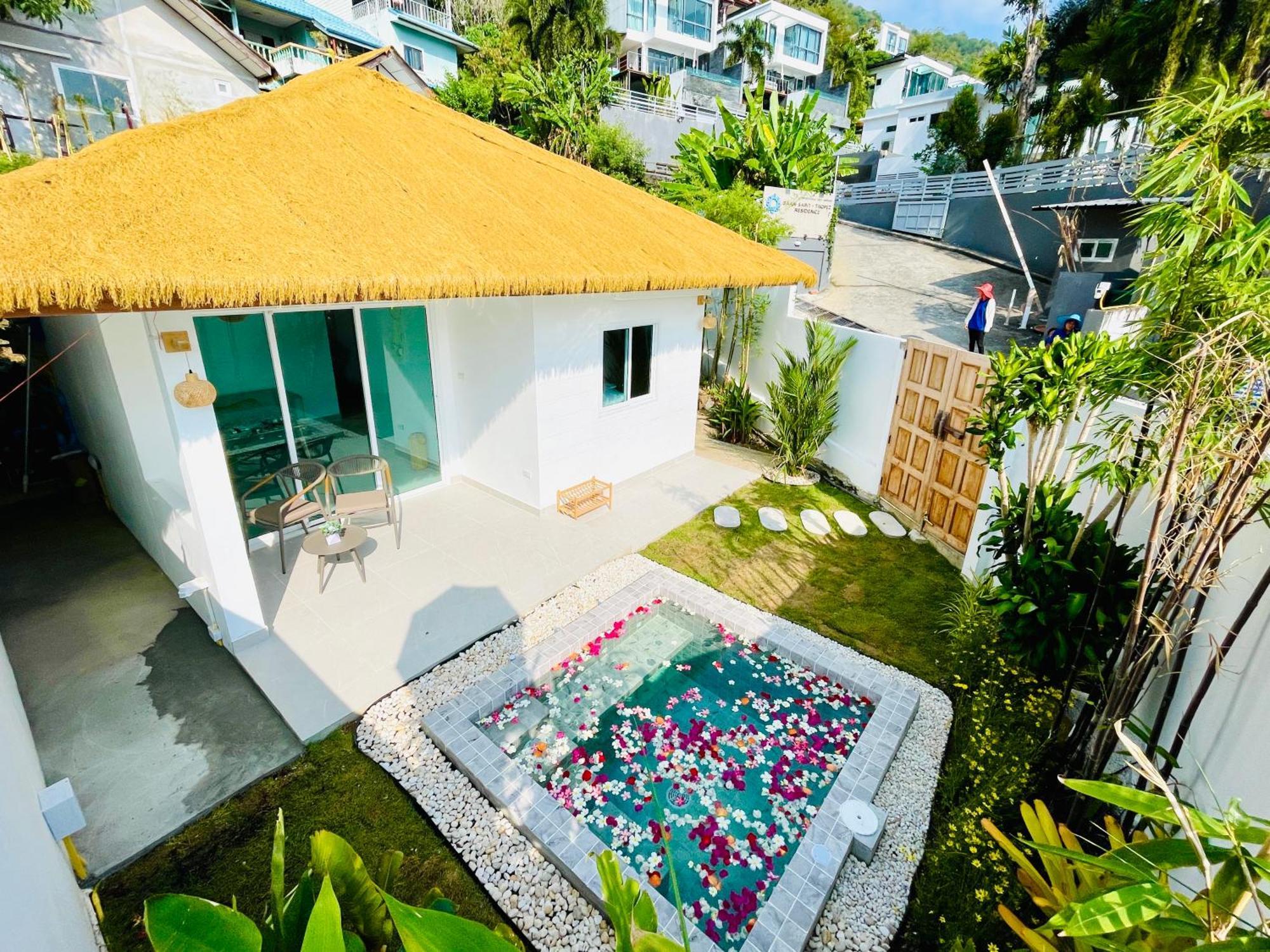 Baan Saint-Tropez Seaview Villas Kata Beach Kültér fotó