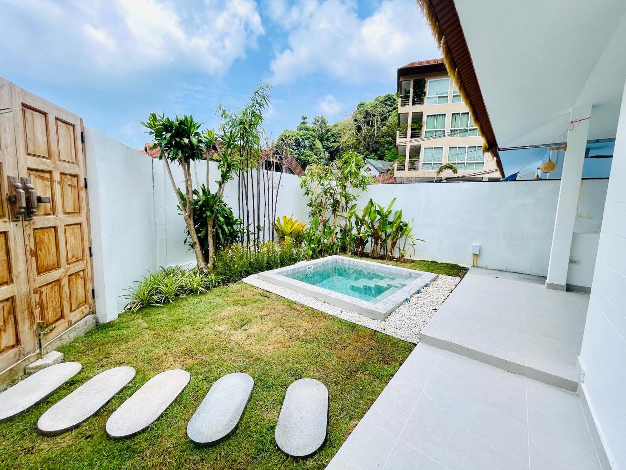 Baan Saint-Tropez Seaview Villas Kata Beach Kültér fotó