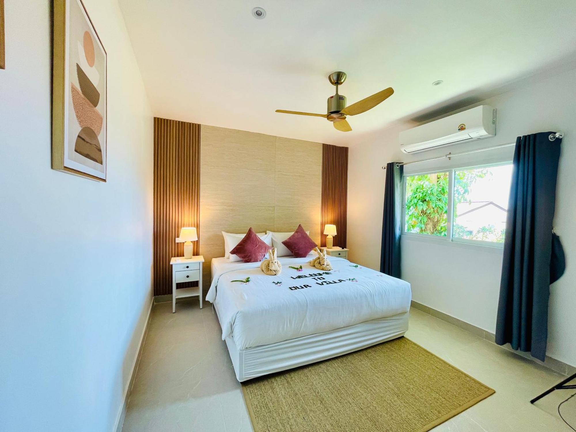 Baan Saint-Tropez Seaview Villas Kata Beach Kültér fotó