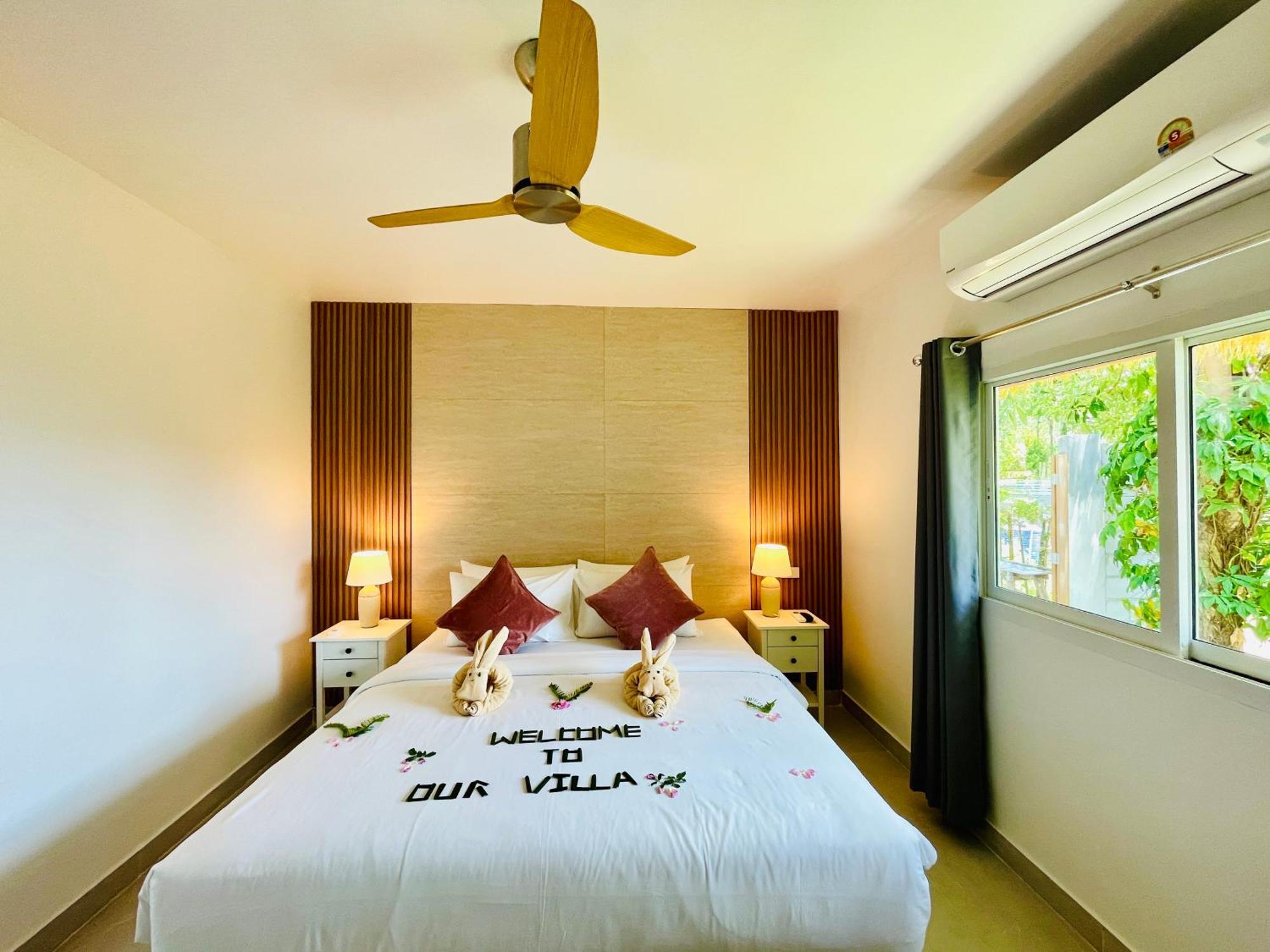 Baan Saint-Tropez Seaview Villas Kata Beach Kültér fotó