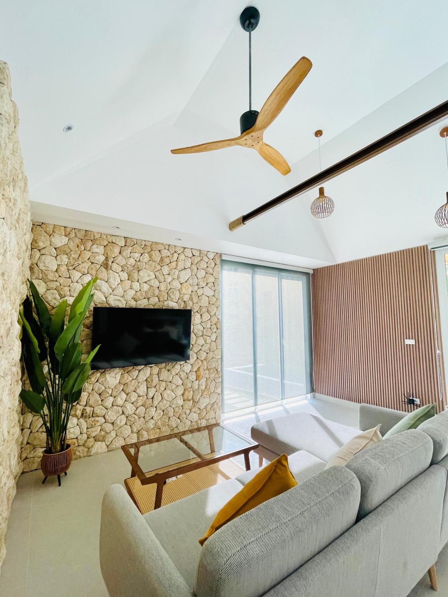 Baan Saint-Tropez Seaview Villas Kata Beach Kültér fotó
