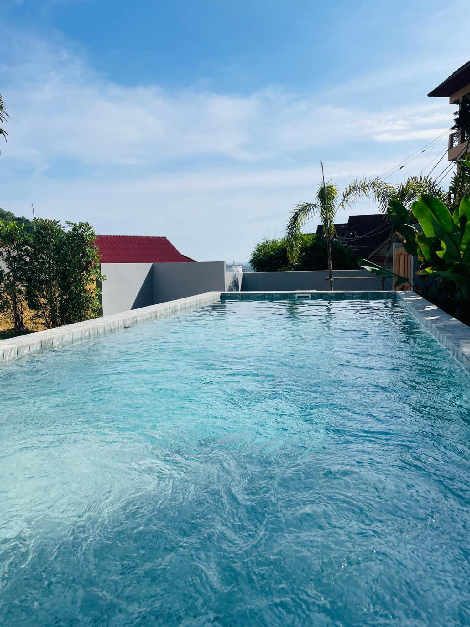 Baan Saint-Tropez Seaview Villas Kata Beach Kültér fotó