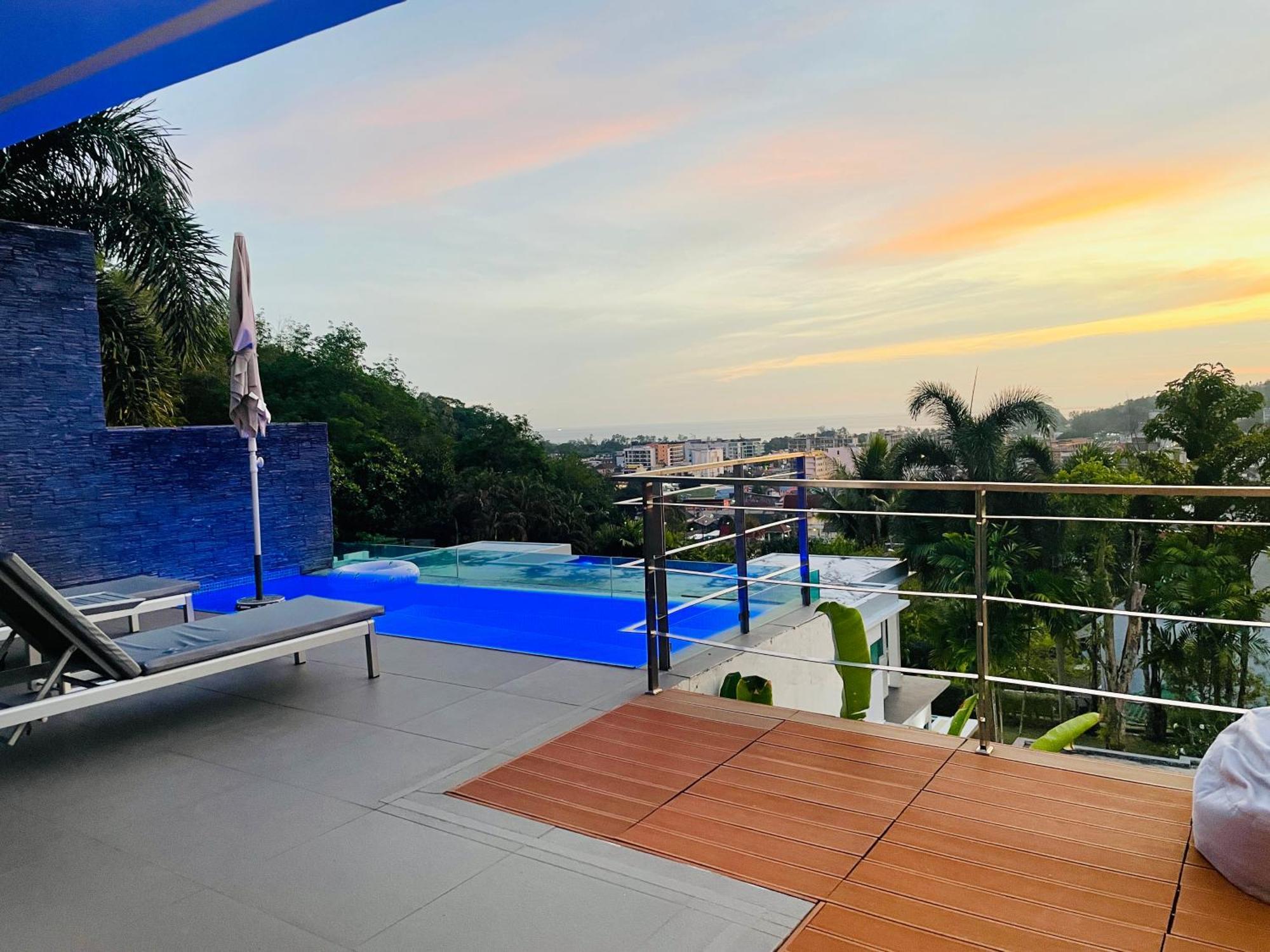 Baan Saint-Tropez Seaview Villas Kata Beach Kültér fotó