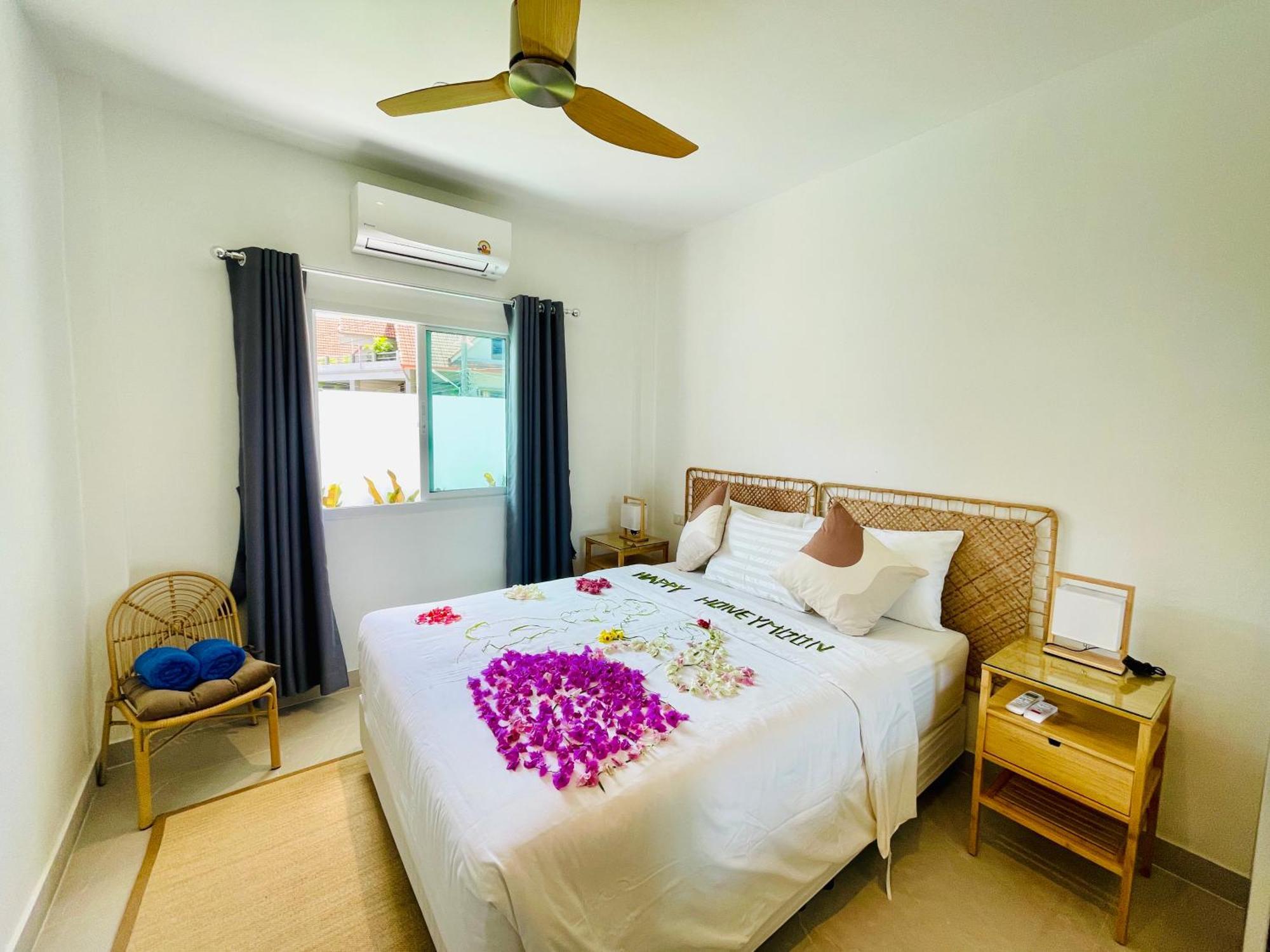 Baan Saint-Tropez Seaview Villas Kata Beach Kültér fotó